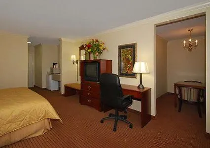 Rodeway Inn 2*