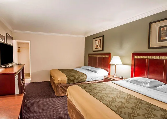Inn Rodeway 2*