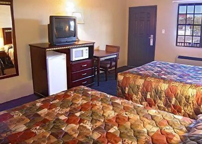 Rodeway Inn 2*